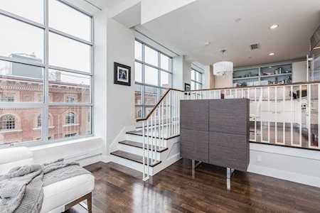 360 Newbury St #401 Boston, MA 02115