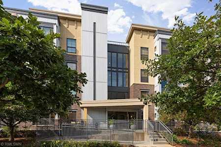 2565 Franklin Avenue #202 Saint Paul, MN 55114
