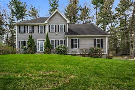 20 Squirrel Hill Rd Acton, MA 01720