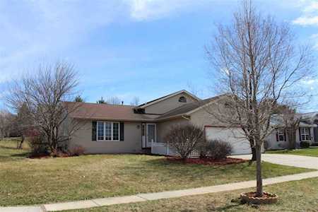 204 Oakbrook Dr Lake Mills, WI 53551-1942