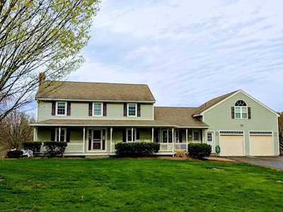 44 Jones Rd Charlton, MA 01507