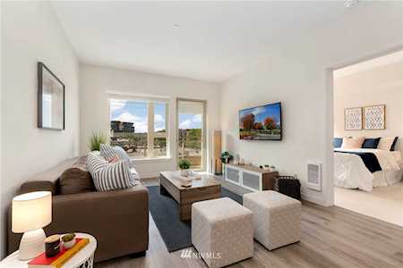 1760 NW 56th St #316 Seattle, WA 98107