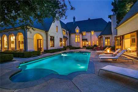 10706 Bridge Hollow Court Dallas, TX 75229