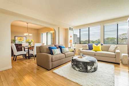 250 Hammond Pond Pky #613N Newton, MA 02467
