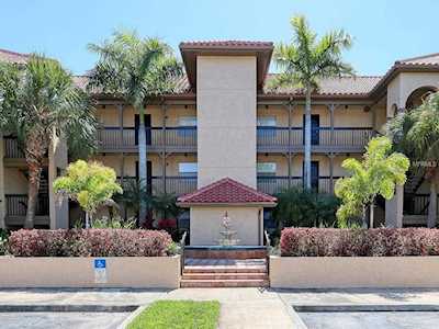 2400 Feather Sound Drive #422 Clearwater, FL 33762