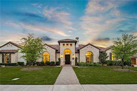 2128 Courtland Drive Frisco, TX 75034