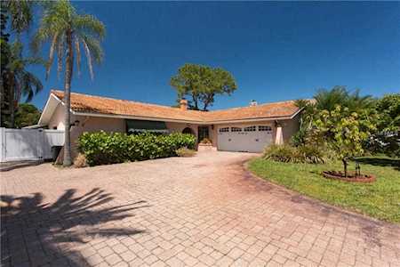 8181 Hopewell Court Seminole, FL 33777
