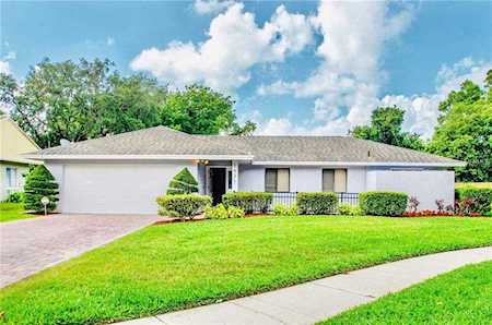 1621 Sterling Oaks Lane Casselberry, FL 32707
