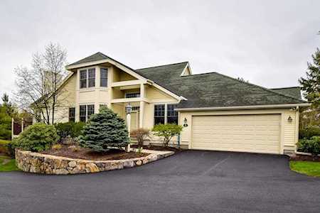3 Carriage Hill Circle #3 Southborough, MA 01772