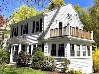 209 Clark Rd Brookline, MA 02445