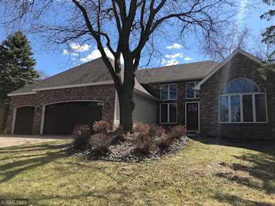 458 Oak Creek Drive S Vadnais Heights, MN 55127