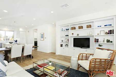 13105 W Victory Boulevard Valley Glen, CA 91401