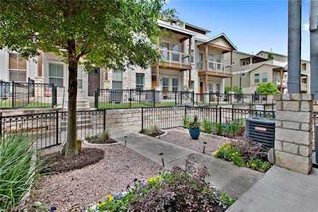 2520 Bluebonnet Ln #25 Austin, TX 78704