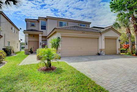 10434 White Pinto Court Lake Worth, FL 33449