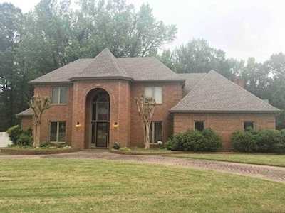 10489 Shea Woods Dr Collierville, TN 38017