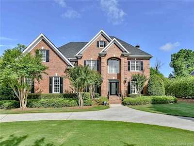 1306 Churchill Downs Dr Waxhaw, NC 28173