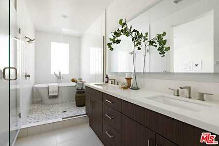 1515 Lake Shore Avenue #4 Los Angeles, CA 90026