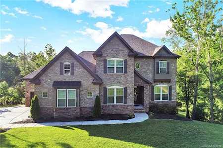 6857 Pine Moss Ln Lake Wylie, SC 29710