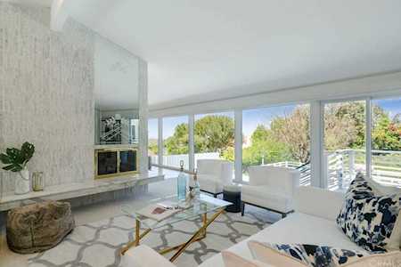 2433 Via Sonoma Palos Verdes Estates, CA 90274
