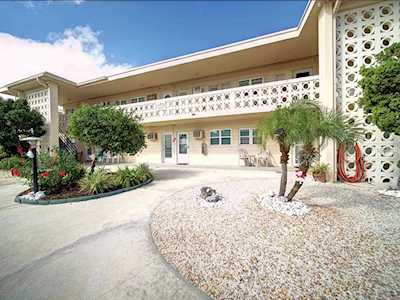 505 67Th Avenue #4 St Pete Beach, FL 33706