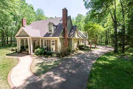 10825 Monterey Woods Cv Eads, TN 38028