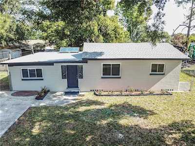 2221 Pineway Drive Orlando, FL 32839