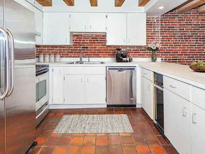 75 Fulton Street #5-2 Boston, MA 02109