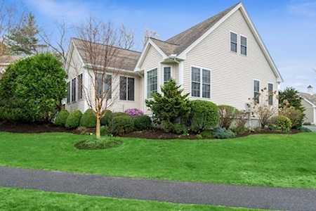 62 Braeburn Ln #62 Ashland, MA 01721