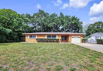 8160 Robin Road Seminole, FL 33777