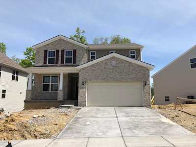 1035 Autumn Crest Ln Louisville, KY 40245