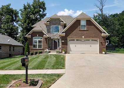 355 Deep Creek Dr Shepherdsville, KY 40165