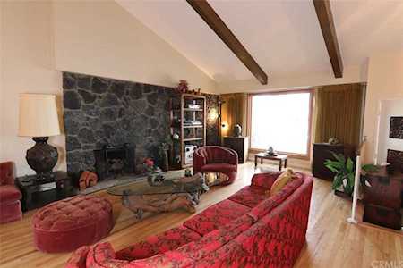 5072 Malaga Drive La Palma, CA 90623