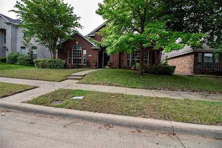 1124 Shady Oaks Court Allen, TX 75002