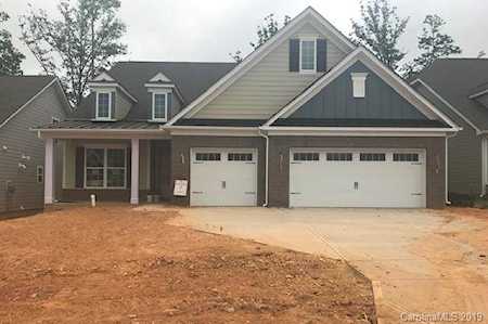 243 Kentmere Ln Lake Wylie, SC 29710