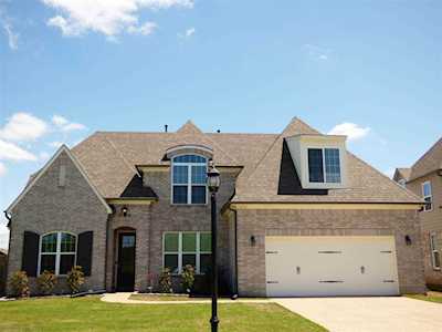 13535 Berkstone Loop Olive Branch, MS 38654