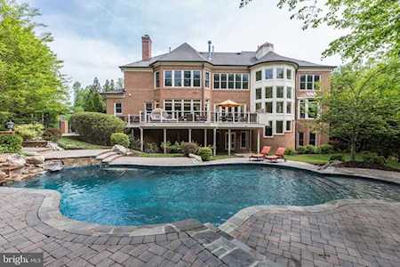 7805 Grovemont Dr Mclean, VA 22102
