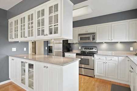 10401 Berkshire Road Bloomington, MN 55437