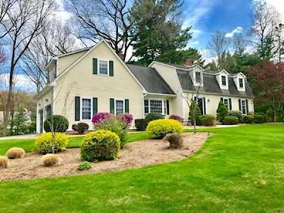 6 Wabanaki Way Andover, MA 01810