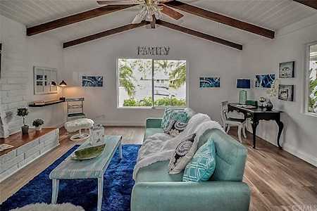 201 Hanover Drive Costa Mesa, CA 92626