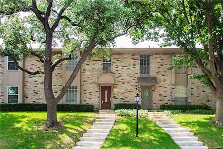 7610 Highmont Street Dallas, TX 75230