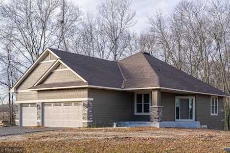 25502 West Comfort Lake Drive Wyoming, MN 55092