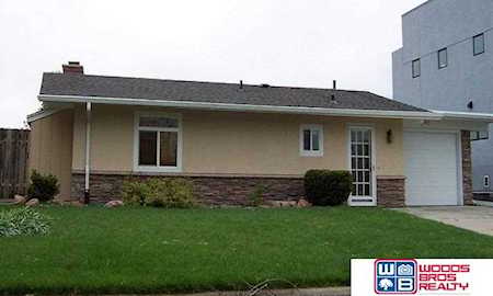 292 W Lakeshore Dr Lincoln, NE 68528