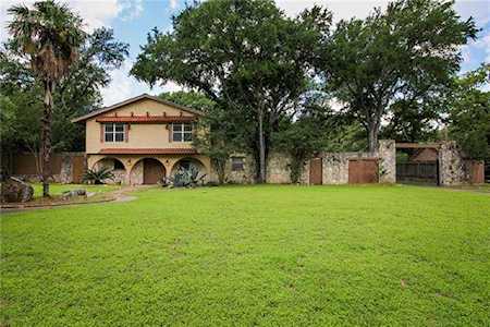 10912 Shady Hollow Dr Austin, TX 78748