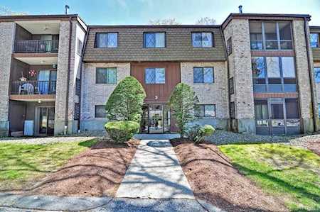 3 Greenbriar Dr #103 North Reading, MA 01864