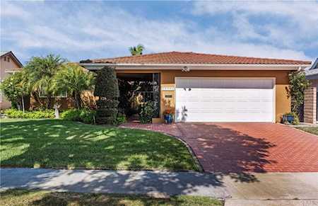 15791 Dundalk Lane Huntington Beach, CA 92647