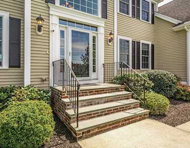7 Meeting House Circle Bedford, MA 01730