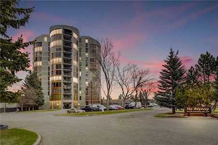 20 Coachway Road SW #251 Calgary, AB T3H 1E6