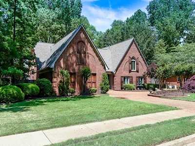 8442 Beaverwood Dr Germantown, TN 38138