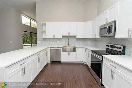 2186 Amesbury Cir Wellington, FL 33414