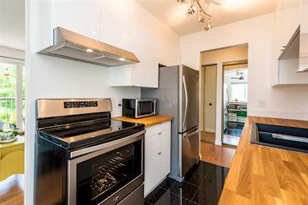 1334 W 73rd Avenue #206 Vancouver, BC V6P 3E7